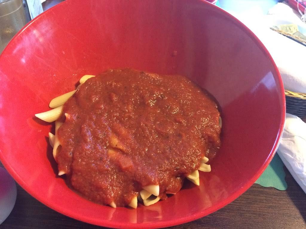 Italianos Pizzaria | restaurant | 10714 Main St, Mantua, OH 44255, USA | 3302743152 OR +1 330-274-3152