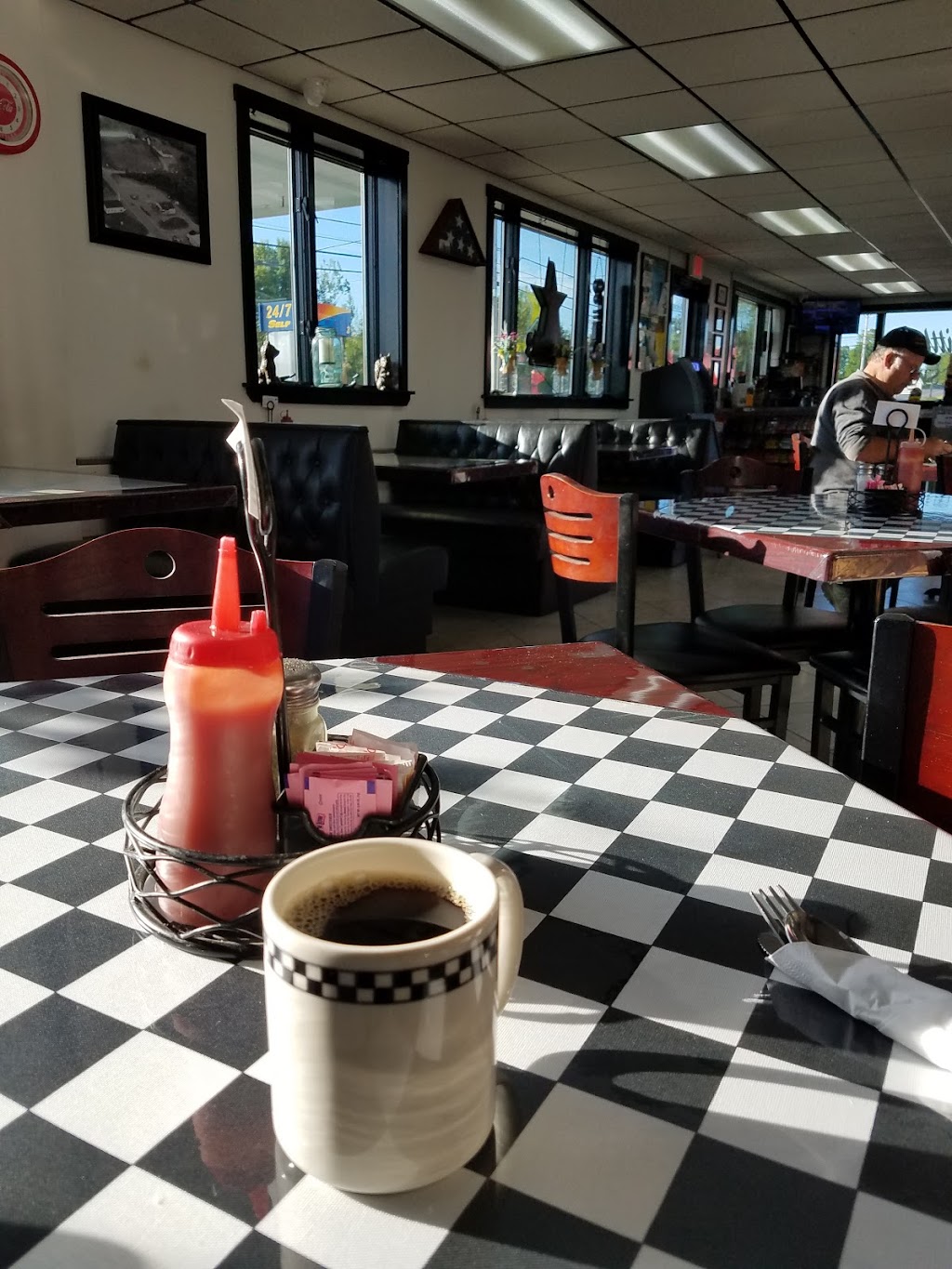 Littleton Pit Stop LLC | restaurant | 1678 US-1, Littleton, ME 04730, USA | 2075384358 OR +1 207-538-4358