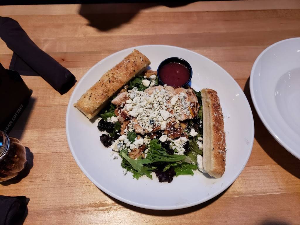 Klavons Pizzeria & Pub | meal takeaway | 1361 Old McDevitt Avenue, Jackson, MI 49203, USA | 5177828800 OR +1 517-782-8800