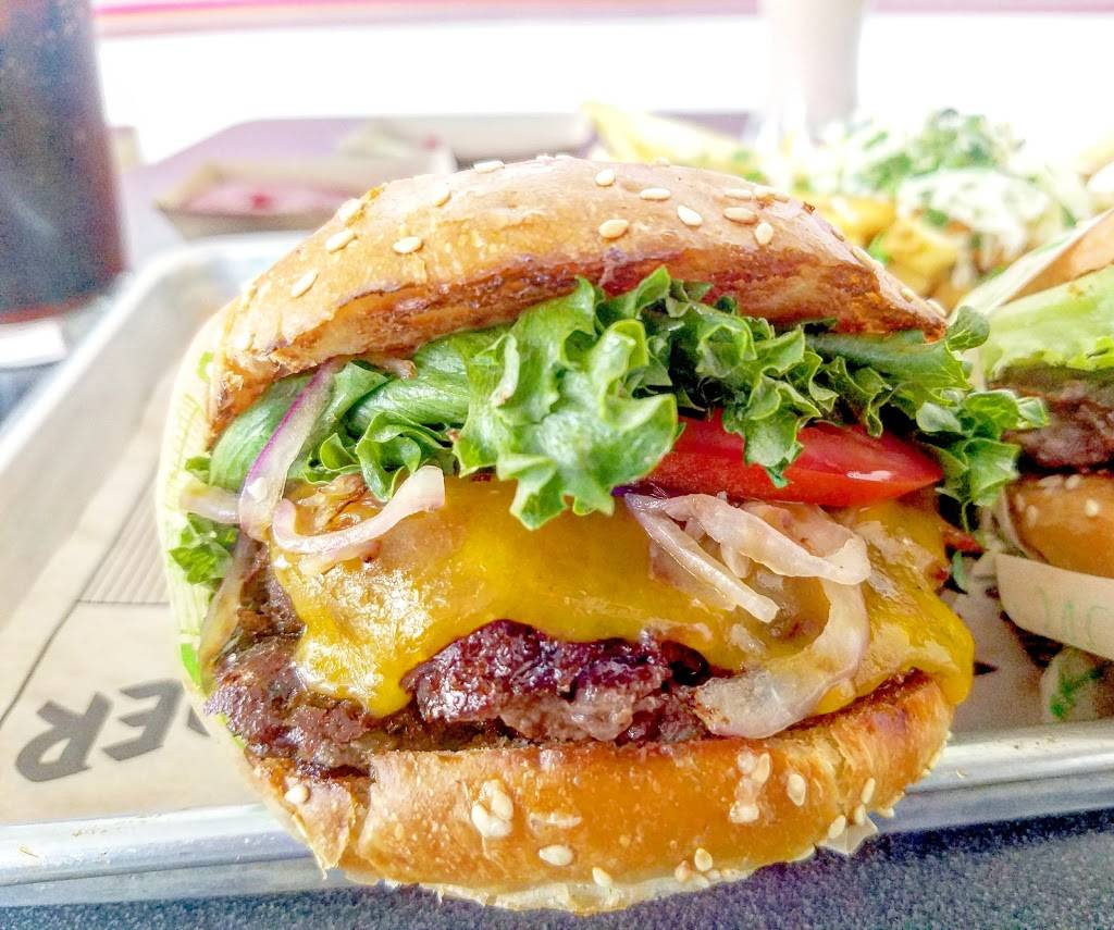 Super Duper Burgers | restaurant | 2304 Market St, San Francisco, CA 94114, USA | 4155588123 OR +1 415-558-8123
