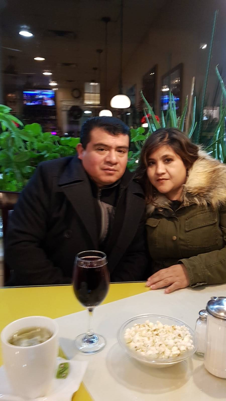 El Conquistador | restaurant | 17 Bank St, Peekskill, NY 10566, USA | 9147371505 OR +1 914-737-1505