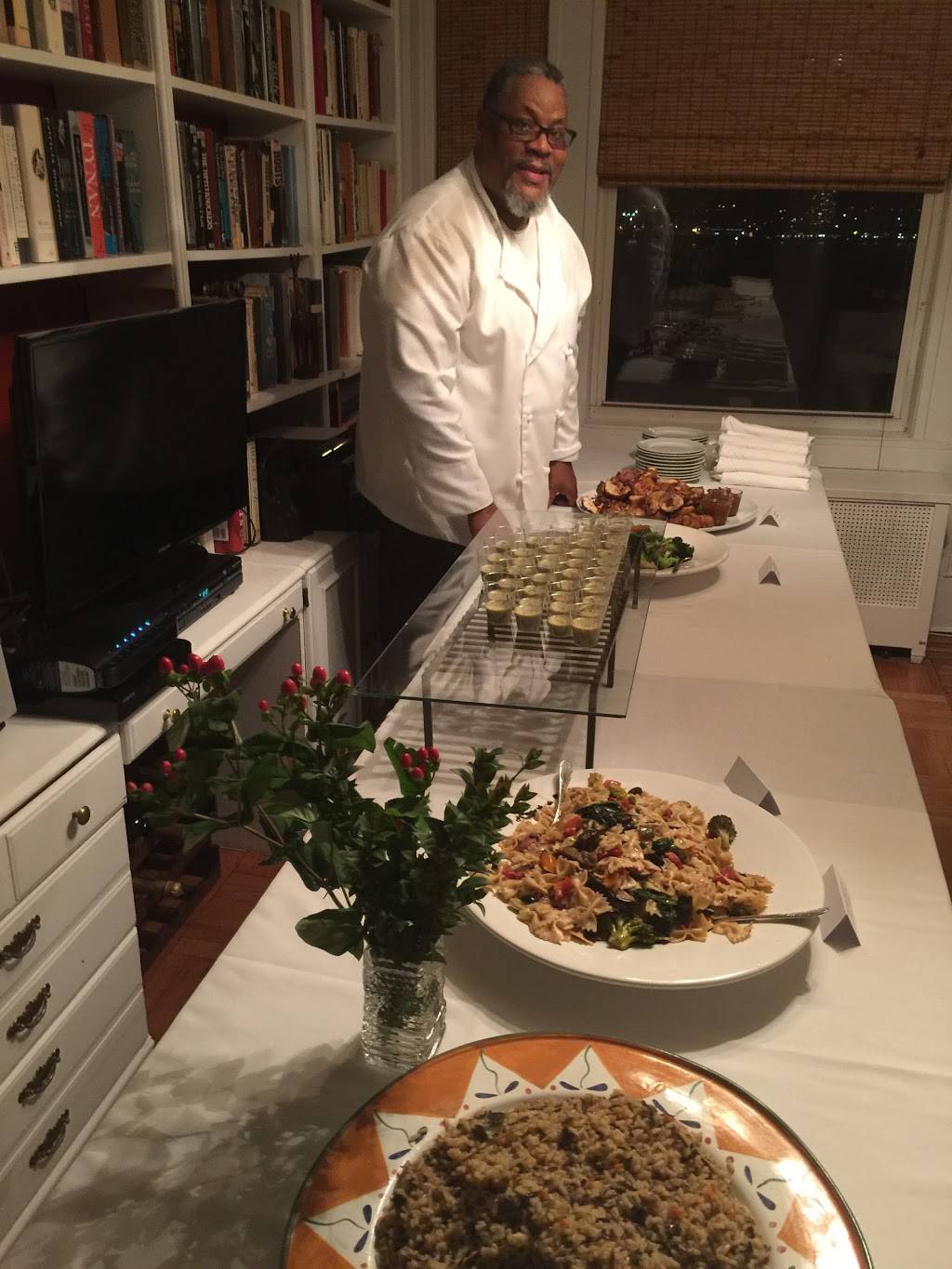 New Luck Garden | restaurant | 1954 Amsterdam Ave, New York, NY 10032, USA | 2122835533 OR +1 212-283-5533