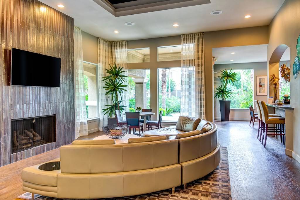 Estates at Fountain Lake Apartments | restaurant | 10498 Fountain Lake Dr, Stafford, TX 77477, USA | 2814947744 OR +1 281-494-7744