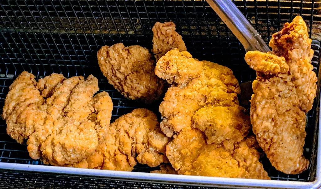 Morrisburg Snack Shack | restaurant | 12451 Stormont, Dundas and Glengarry County Road 2, Morrisburg, ON K0C 1X0, Canada | 6133606061 OR +1 613-360-6061