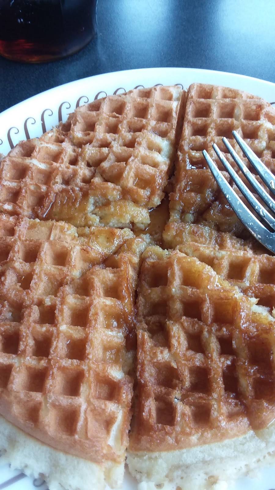 Waffle House | meal takeaway | 710 6th Ave NE, Decatur, AL 35601, USA | 2563552871 OR +1 256-355-2871