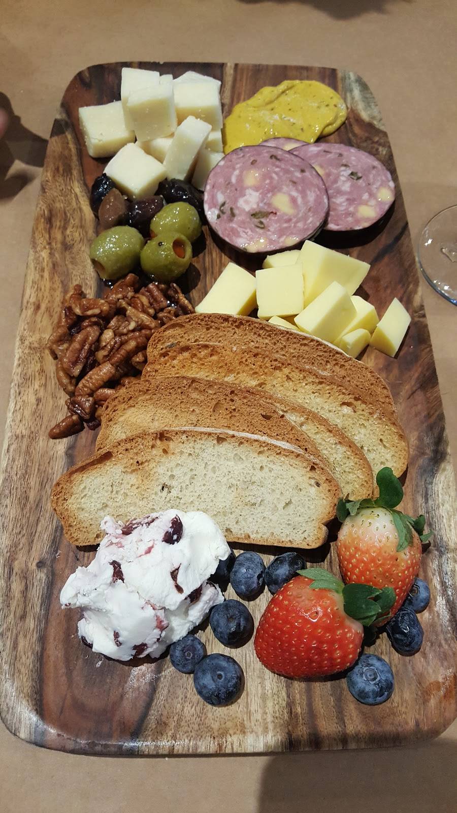 The Chalkboard Restaurant | restaurant | 1324 S Main St, Tulsa, OK 74119, USA | 9185821964 OR +1 918-582-1964