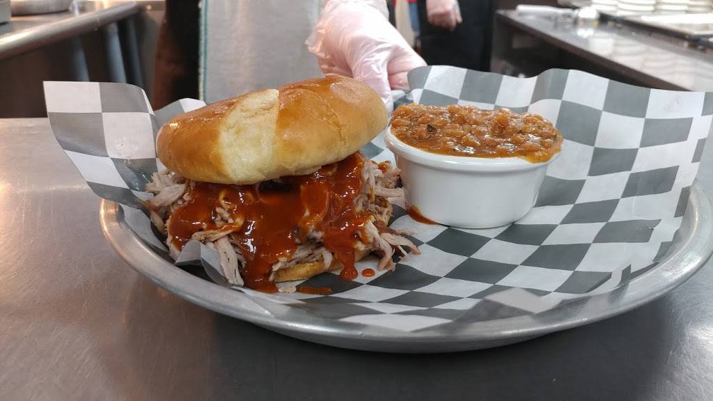 Fat Daddys BBQ | restaurant | 115 Hampton Ave, Greenwood, SC 29646, USA | 8642239111 OR +1 864-223-9111