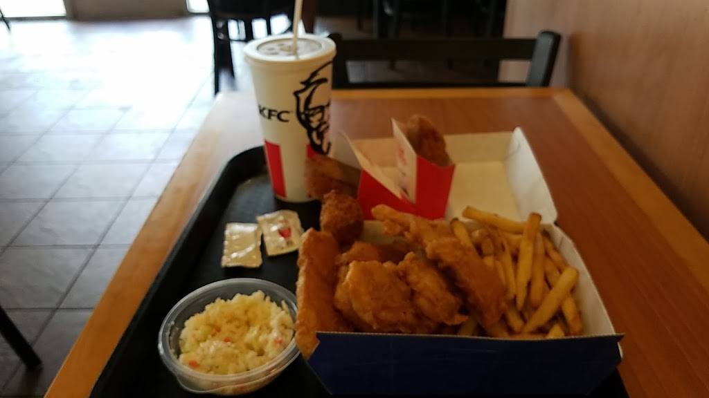 Long John Silvers | restaurant | 6130 E Mockingbird Ln, Dallas, TX 75214, USA | 2148242199 OR +1 214-824-2199