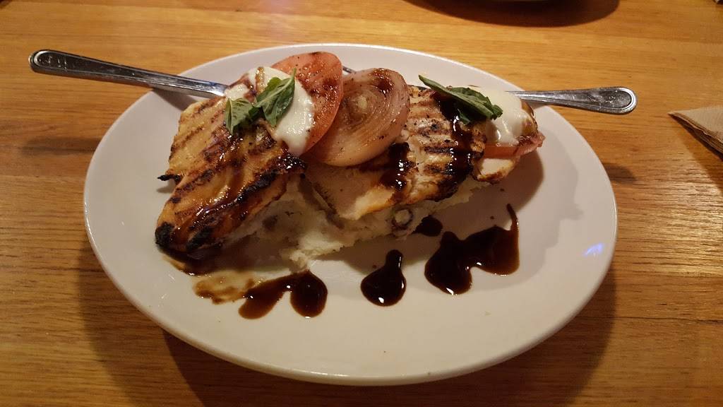 Applebees Grill + Bar | restaurant | 214 Broadway, Saugus, MA 01906, USA | 7812310137 OR +1 781-231-0137