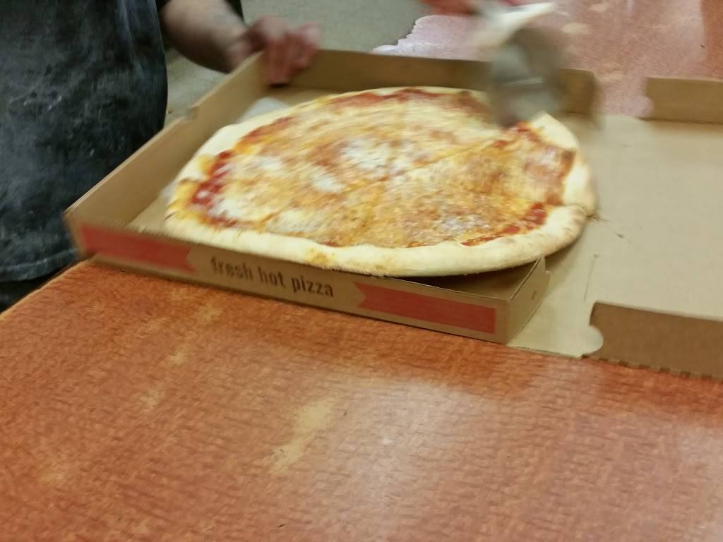 Station Pizza | restaurant | 9319 Krewstown Rd, Philadelphia, PA 19115, USA | 2156766969 OR +1 215-676-6969