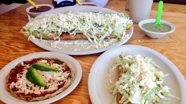 El Comal Jarocho | restaurant | Diego Rivera 56, Nueva Tijuana, 22435 Tijuana, B.C., Mexico | 016644797920 OR +52 664 479 7920