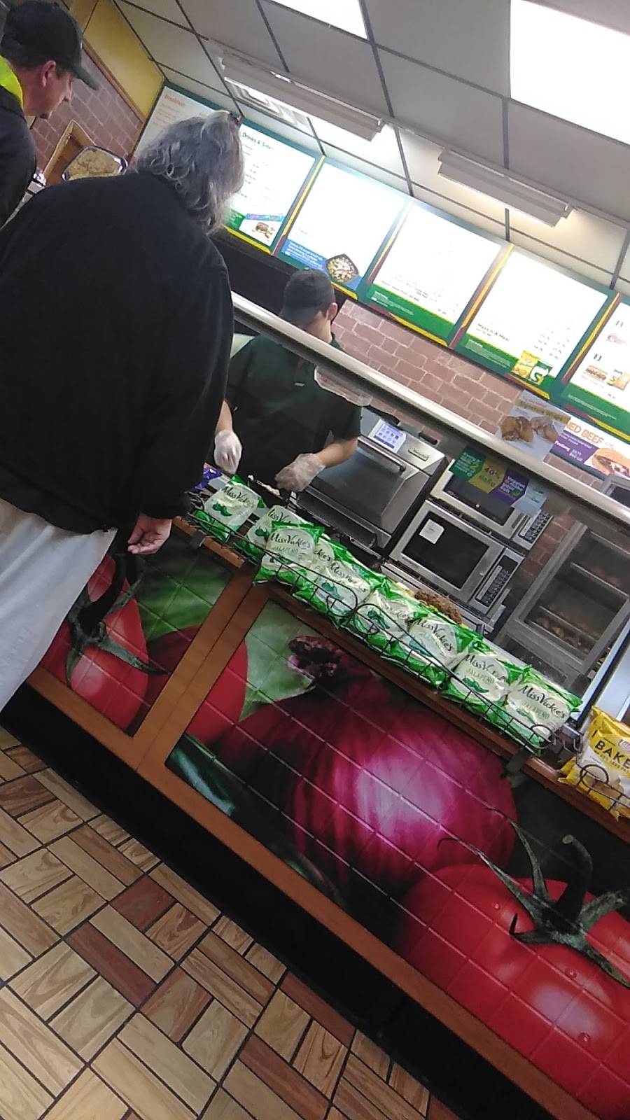 Subway Restaurants | restaurant | 1720 N Locust Ave, Lawrenceburg, TN 38464, USA | 9317662060 OR +1 931-766-2060