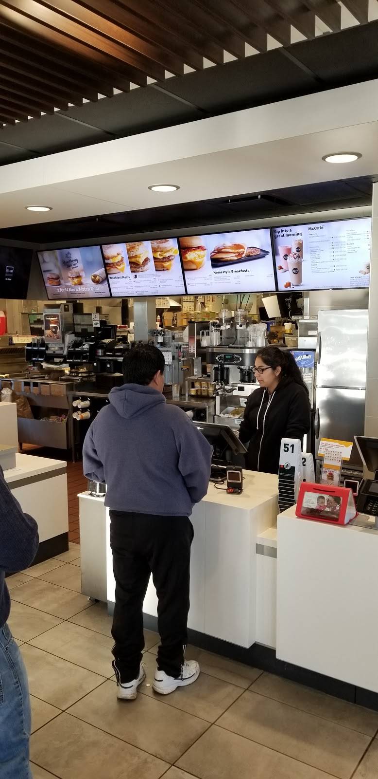 McDonalds | cafe | 292 E Army Trail Rd, Glendale Heights, IL 60139, USA | 6308930845 OR +1 630-893-0845