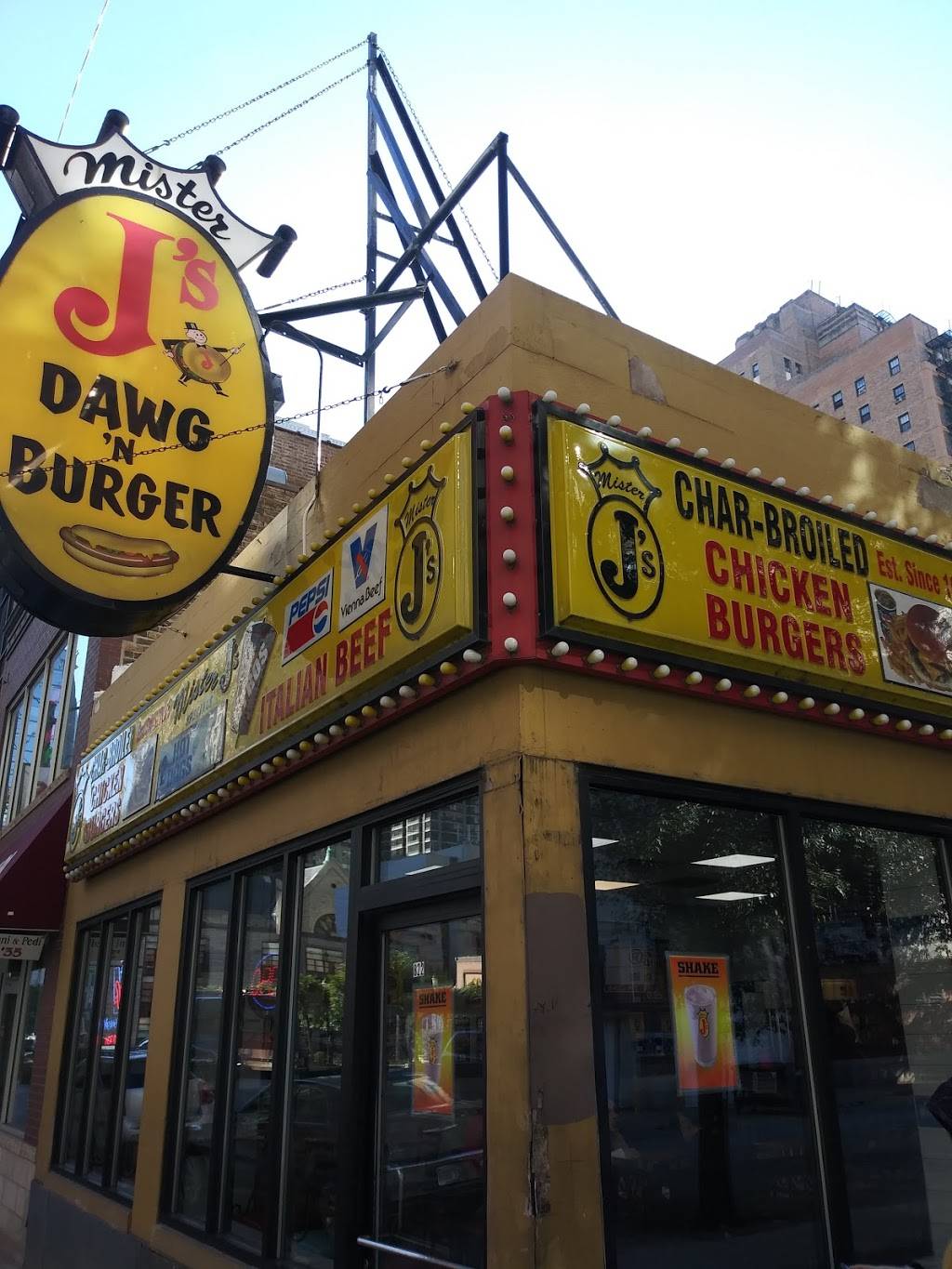 Mr. Js Dawg N Burger | restaurant | 820 N State St, Chicago, IL 60610, USA | 3129434679 OR +1 312-943-4679