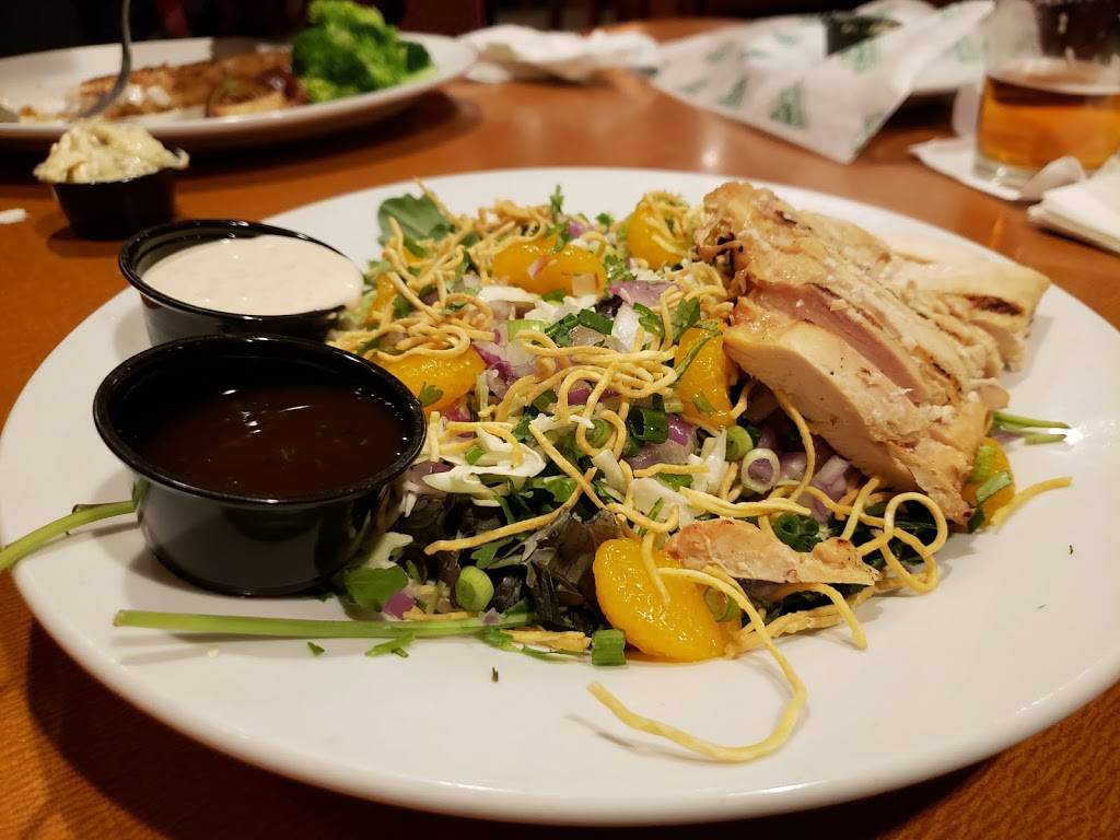 Green Mill Restaurant & Bar | restaurant | 2705 Annapolis Ln N, Plymouth, MN 55441, USA | 7635539000 OR +1 763-553-9000