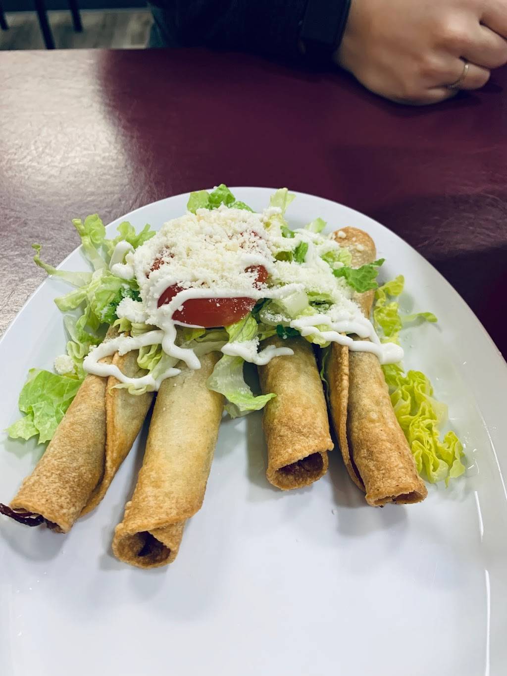 Tacos Pirekua | restaurant | 5395 Main St, Springfield, OR 97478, USA | 5413936846 OR +1 541-393-6846