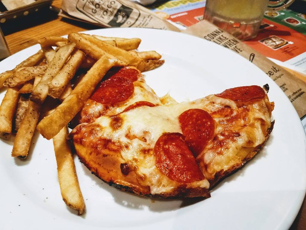 Chilis Grill & Bar | meal takeaway | 253 Tunnel Rd, Asheville, NC 28805, USA | 8282524999 OR +1 828-252-4999