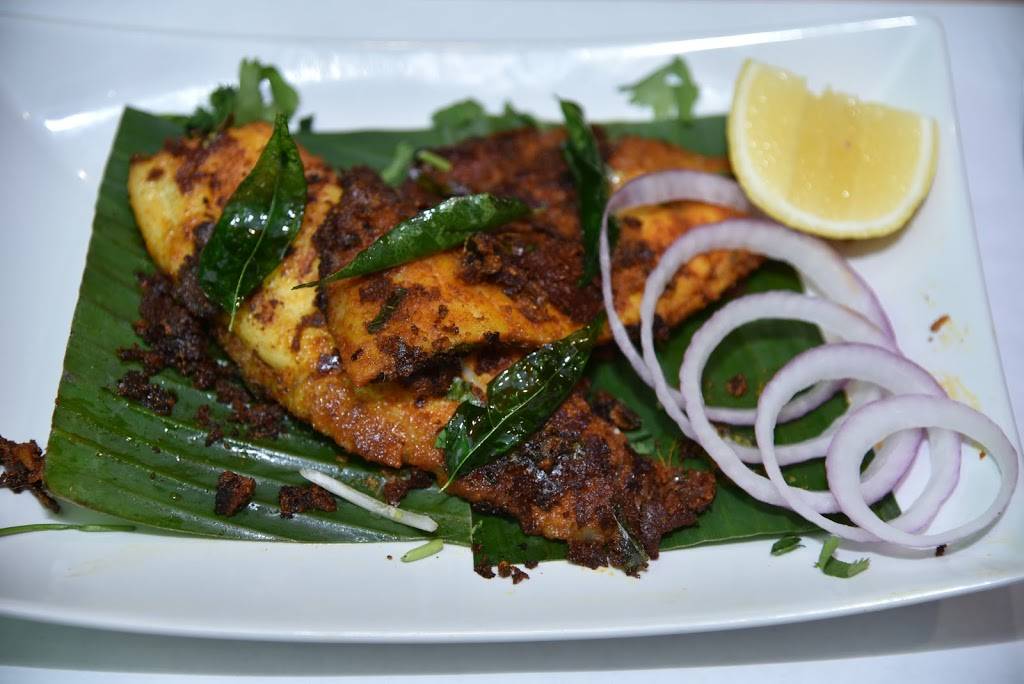 Radhikas Kitchen | restaurant | 825 W Higgins Rd, Schaumburg, IL 60195, USA | 8477648100 OR +1 847-764-8100