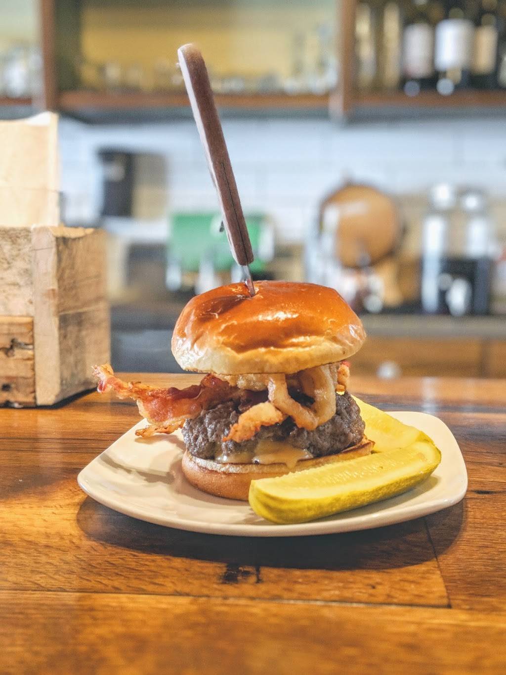 Crafty Cow | restaurant | 2675 S Kinnickinnic Ave, Milwaukee, WI 53207, USA | 4148080481 OR +1 414-808-0481