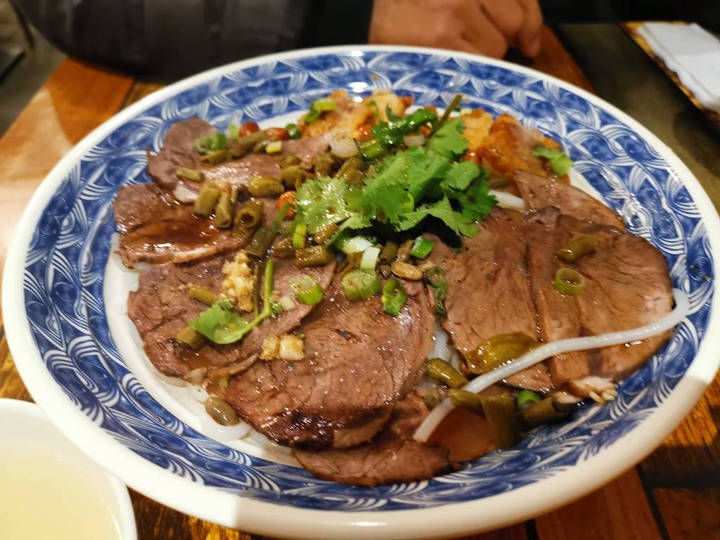 一碗粉 Guilin Cuisine | restaurant | 1177 Central Pkwy W UNIT 9, Mississauga, ON L5C 4P3, Canada | 9052680938 OR +1 905-268-0938