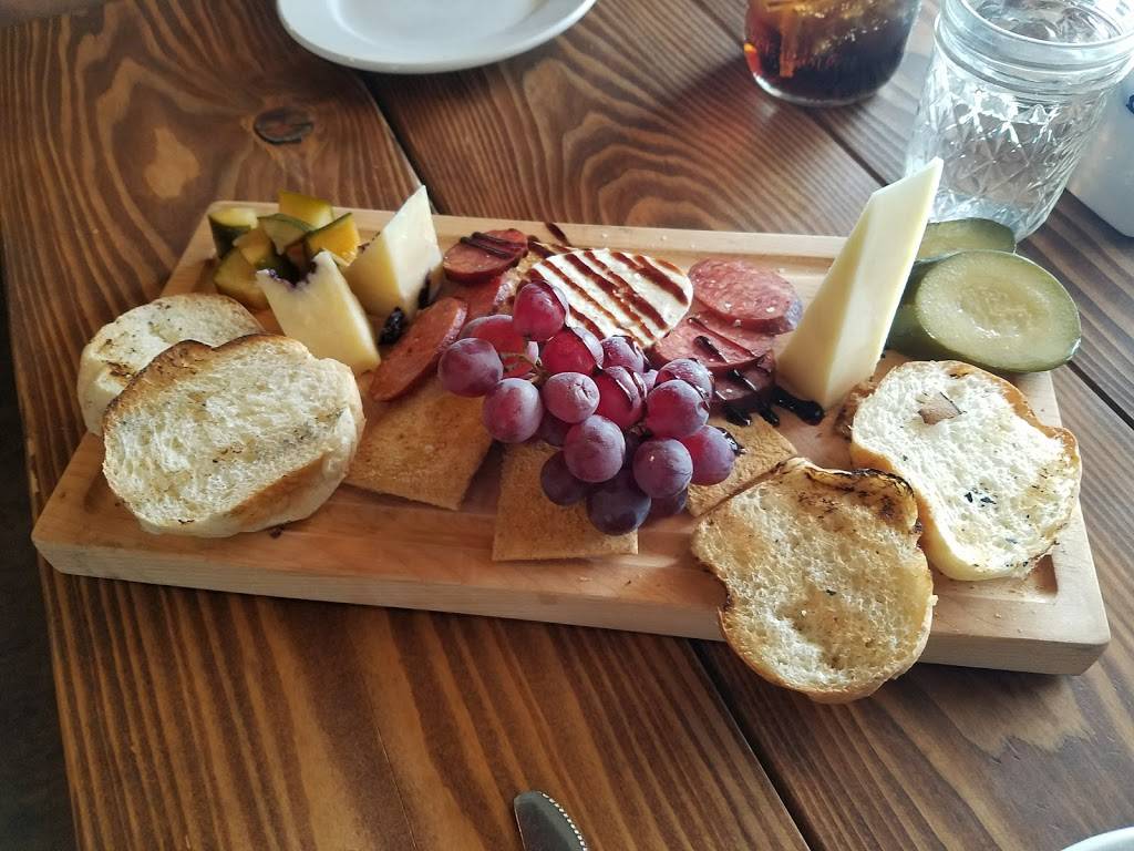 Murdocks on the Green | restaurant | 42 Village Green, Proctorsville, VT 05153, USA | 8025540126 OR +1 802-554-0126