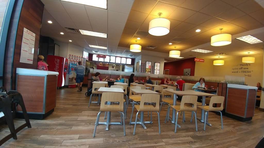 Wendys | restaurant | 4711 Ontario St, Beamsville, ON L0R 1B3, Canada | 9055631452 OR +1 905-563-1452