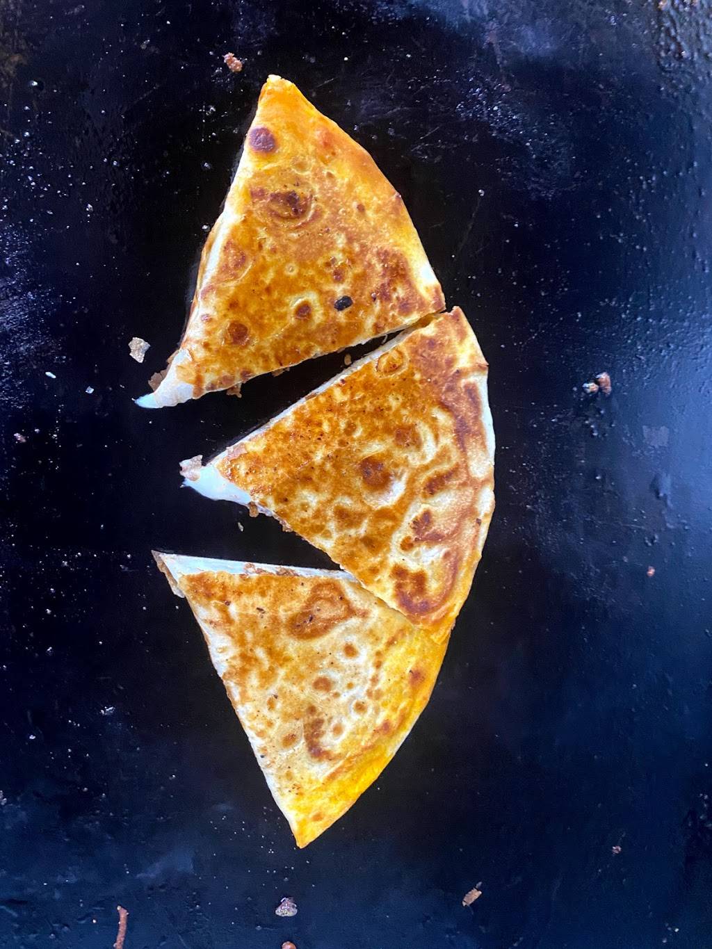 Off the Chain Kitchen | restaurant | 3322 Sylvan Ave Suite A, Dallas, TX 75212, USA | 2147528346 OR +1 214-752-8346