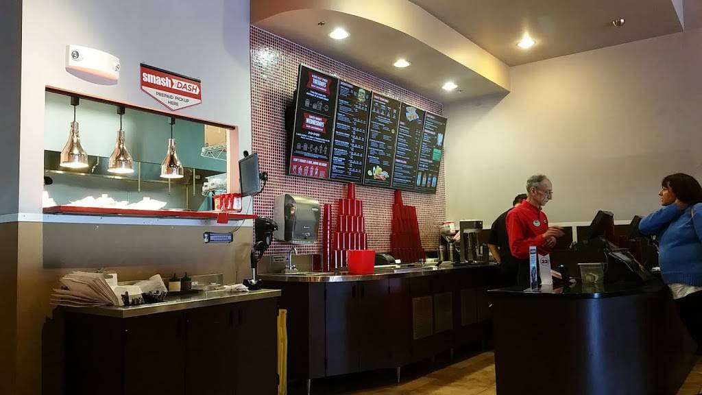 Smashburger | restaurant | 15241 W 119th St, Olathe, KS 66062, USA | 9137474552 OR +1 913-747-4552