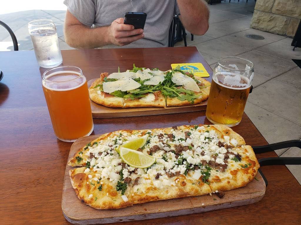 Corner Tap Beer Bar and Eatery | restaurant | 1905 Cliff Dr Suite F, Santa Barbara, CA 93109, USA | 8056902739 OR +1 805-690-2739