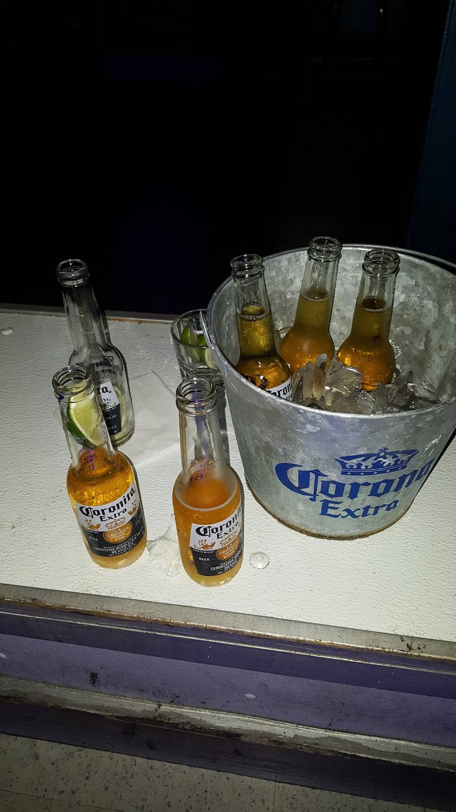 Cazadores Bar & Nightclub | night club | 1470 Jamaica St, Aurora, CO 80010, USA | 3036681108 OR +1 303-668-1108