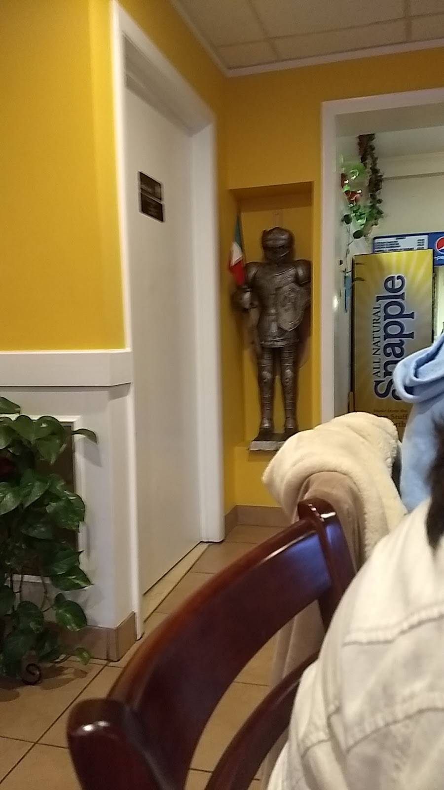 Fratellis Pizzeria | restaurant | 1860 Baldwin St, Waterbury, CT 06706, USA | 2035738089 OR +1 203-573-8089