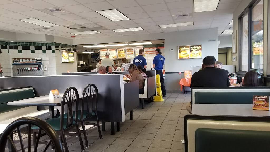 Whataburger | restaurant | 528 University Blvd, Galveston, TX 77550, USA | 4097627622 OR +1 409-762-7622