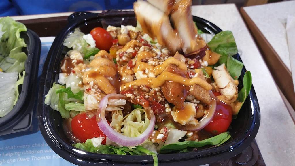 Wendys | restaurant | 1 Red Oaks Shopping Center, Ronceverte, WV 24970, USA | 3046452304 OR +1 304-645-2304