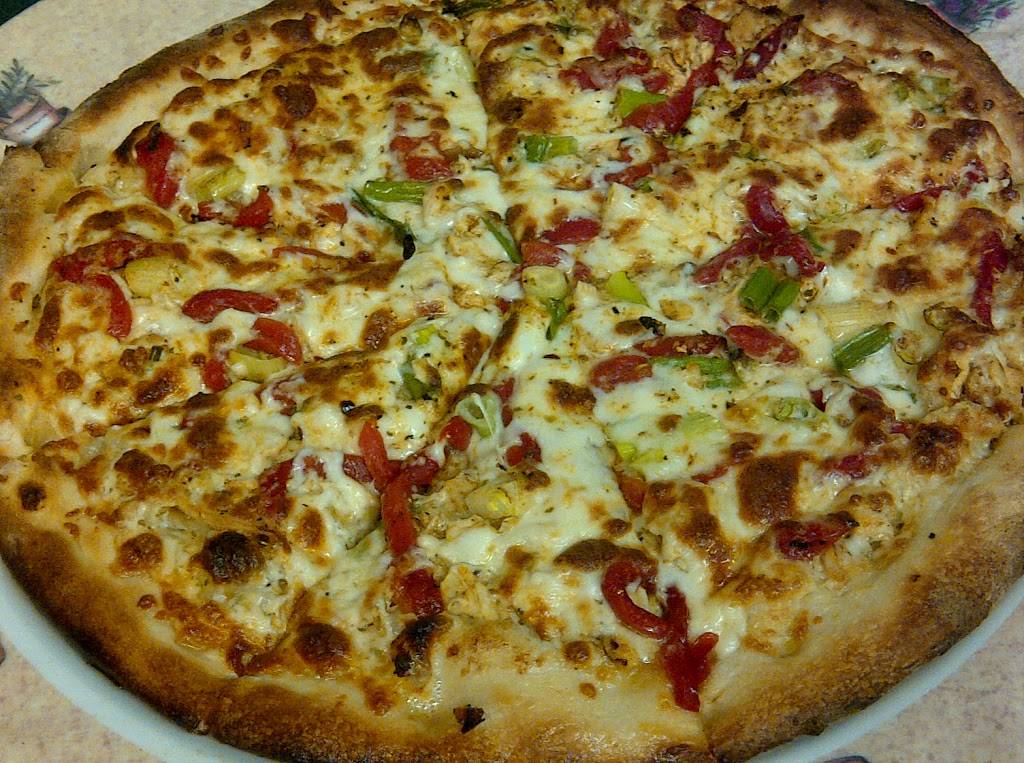 Robertos Pizzeria | restaurant | 232 High St, Southampton, ON N0H 2L0, Canada | 5197973787 OR +1 519-797-3787