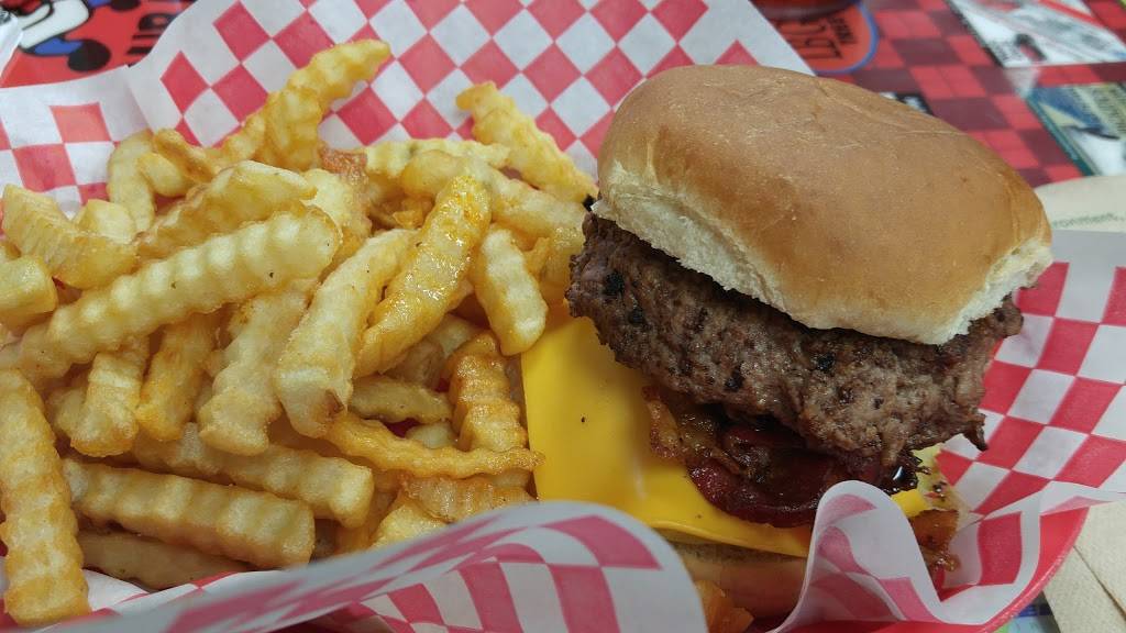 S & L Restaurant | restaurant | 2915 S Combee Rd, Eaton Park, FL 33840, USA | 8636650731 OR +1 863-665-0731