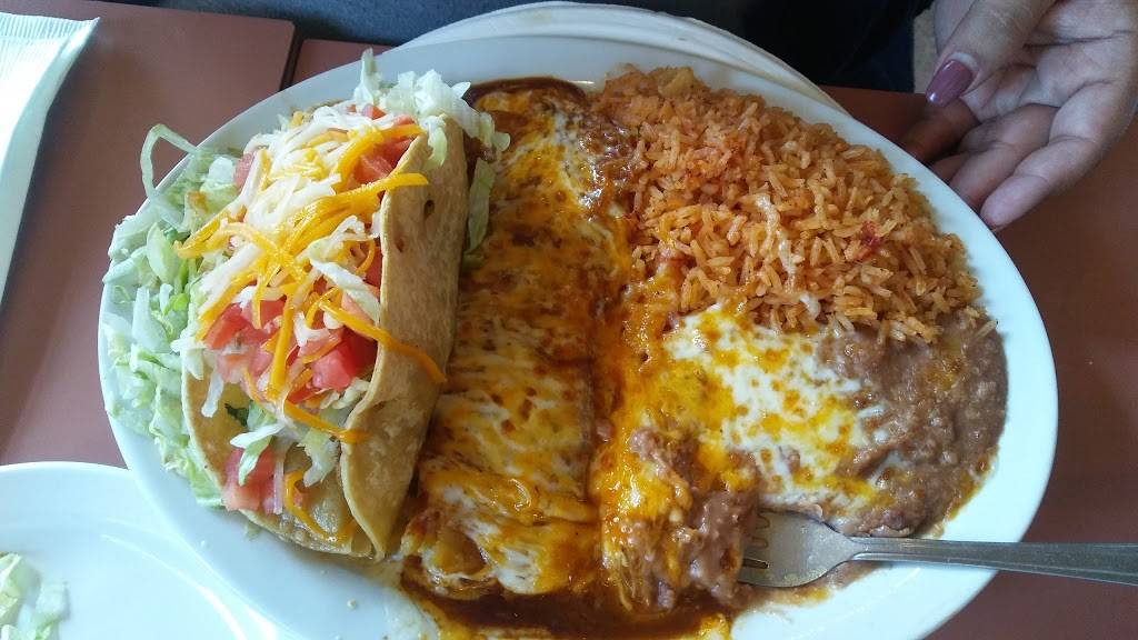 Tio Leos Mexican Restaurant | night club | 5302 Napa St, San Diego, CA 92110, USA | 6195421462 OR +1 619-542-1462