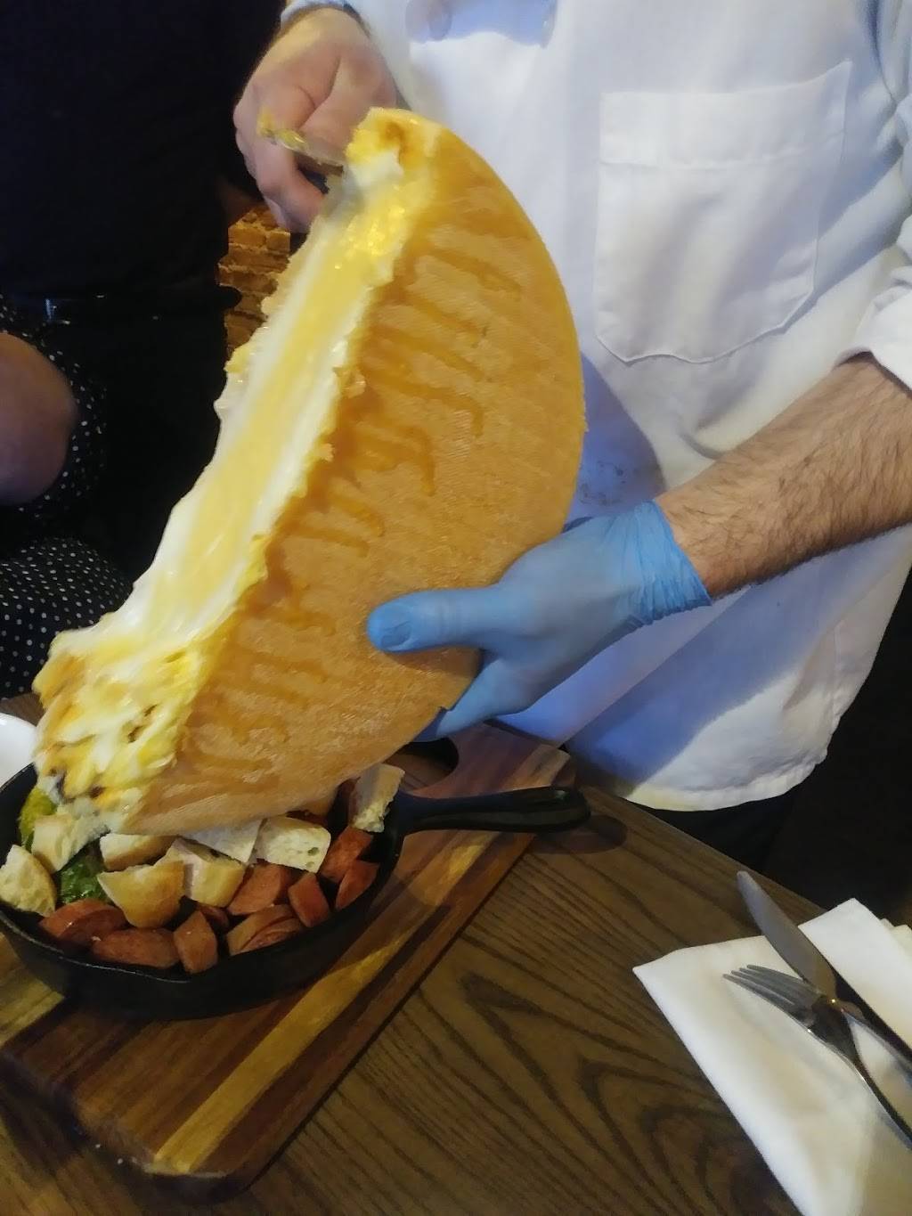 Alpine Restaurant & Bar | restaurant | 525 S 4th St, Columbus, OH 43206, USA | 6146705852 OR +1 614-670-5852