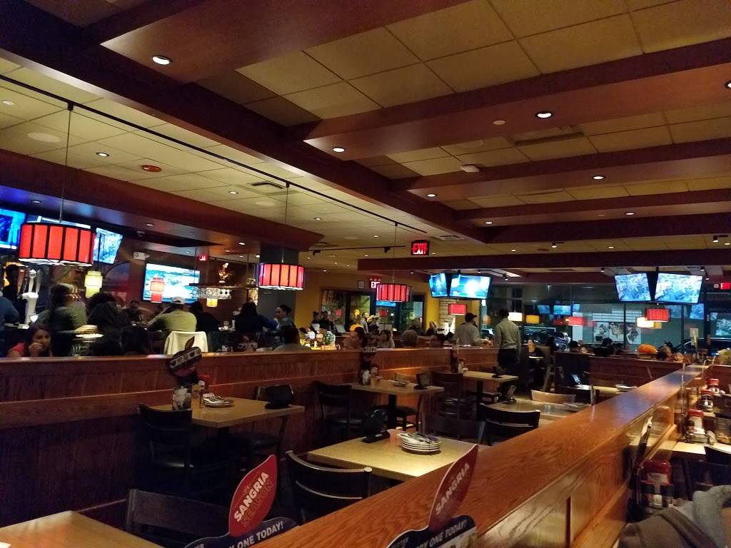 Applebees Grill + Bar | restaurant | 815 Hutchinson River Pkwy, Bronx, NY 10465, USA | 7188285379 OR +1 718-828-5379