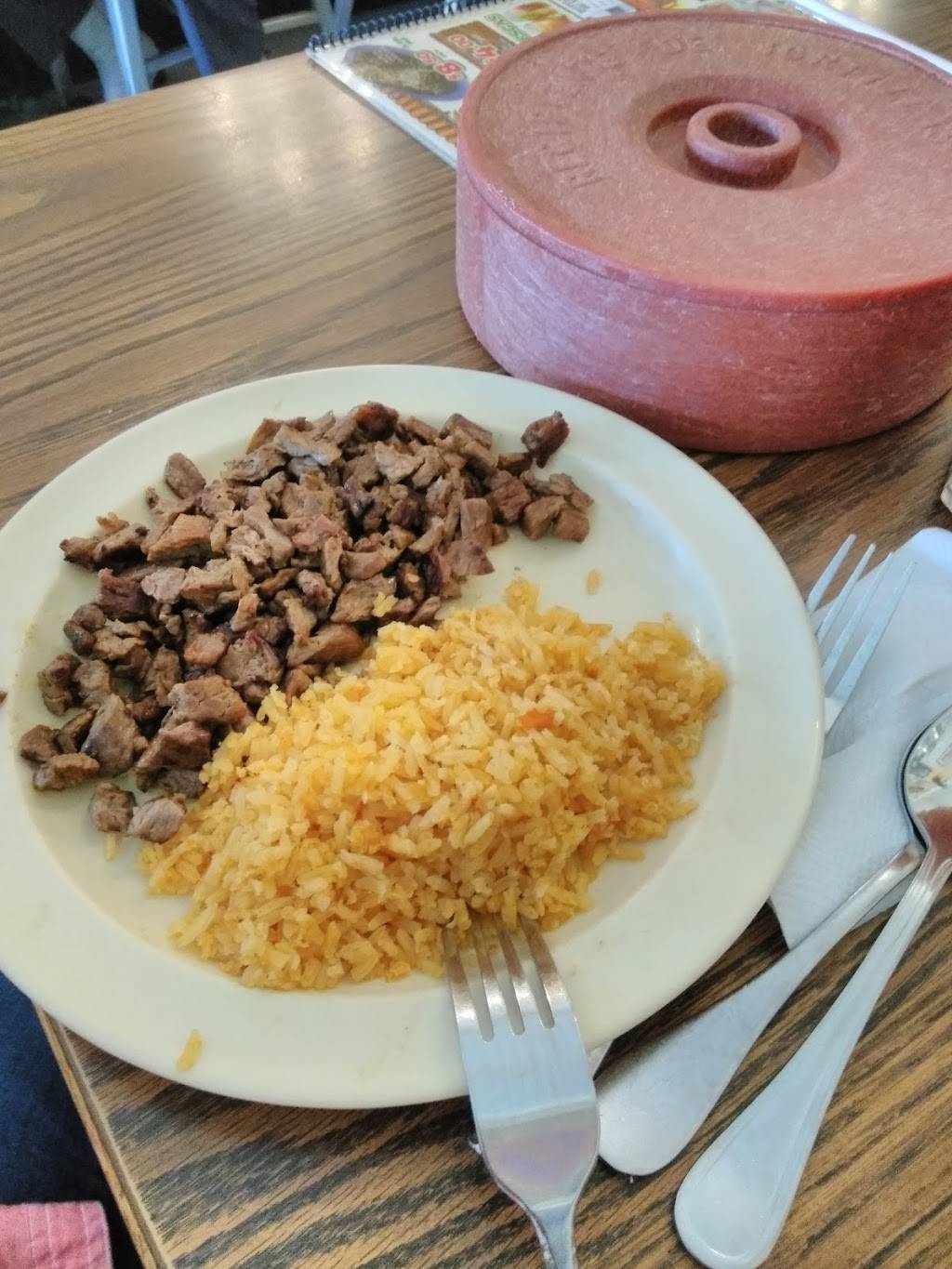 Birrieria Chalio | restaurant | 3580 E 1st St, Los Angeles, CA 90063, USA | 3232685349 OR +1 323-268-5349