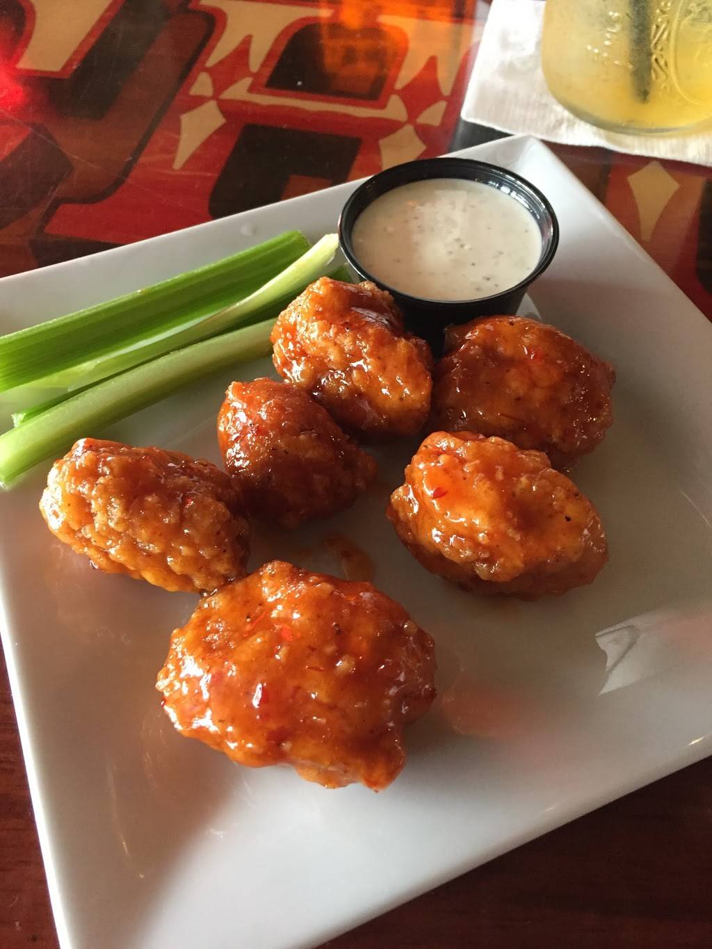 Tugs Kitchen At Showboat Saloon | restaurant | 24 Broadway, Wisconsin Dells, WI 53965, USA | 6082530707 OR +1 608-253-0707