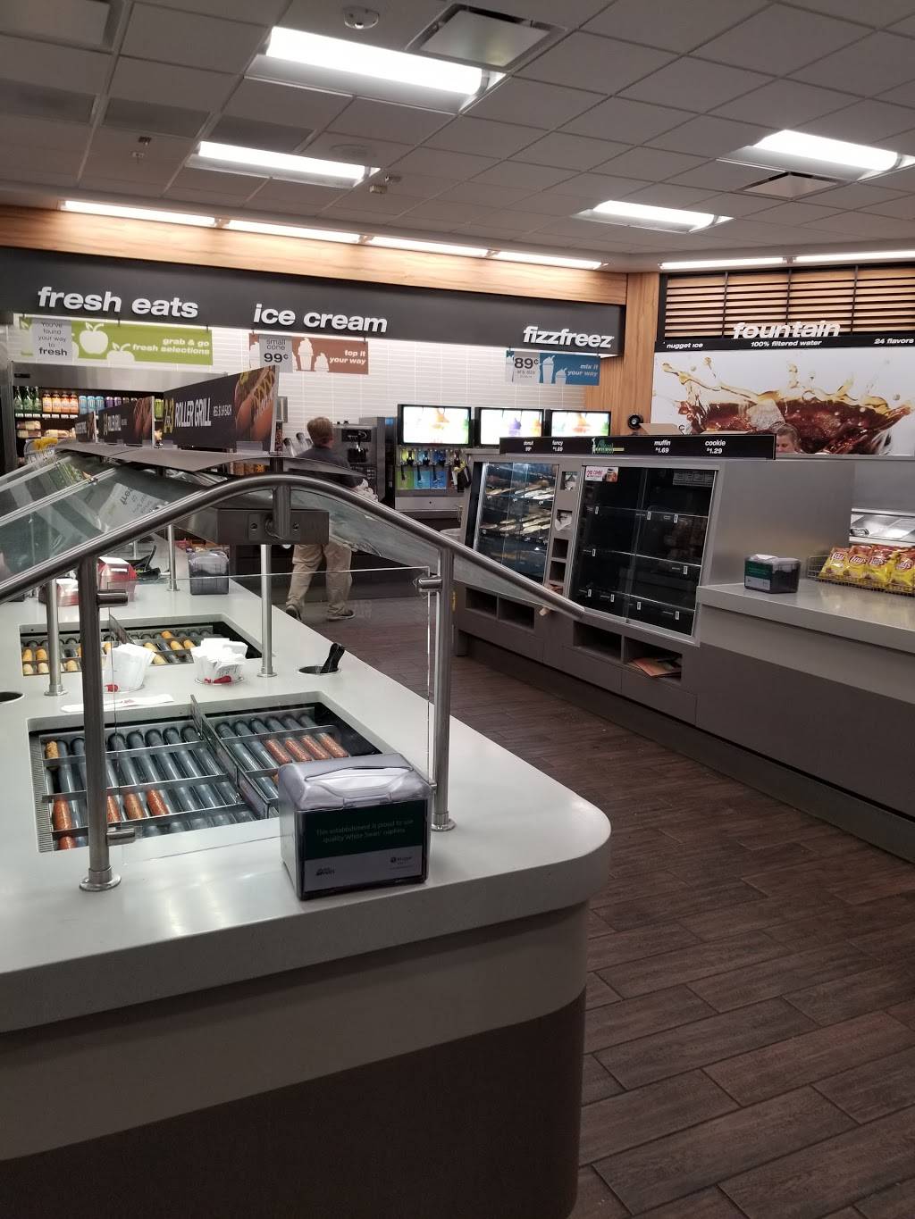 Thorntons Gas Station | bakery | 1351 34th St N, St. Petersburg, FL 33713, USA | 7273210568 OR +1 727-321-0568