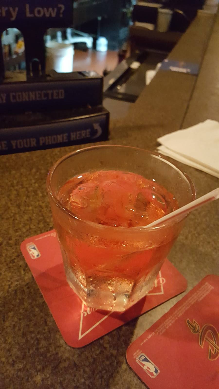 Mr. Gees Bar & Grille | restaurant | 593 Broadway Ave, Bedford, OH 44146, USA | 4404396246 OR +1 440-439-6246