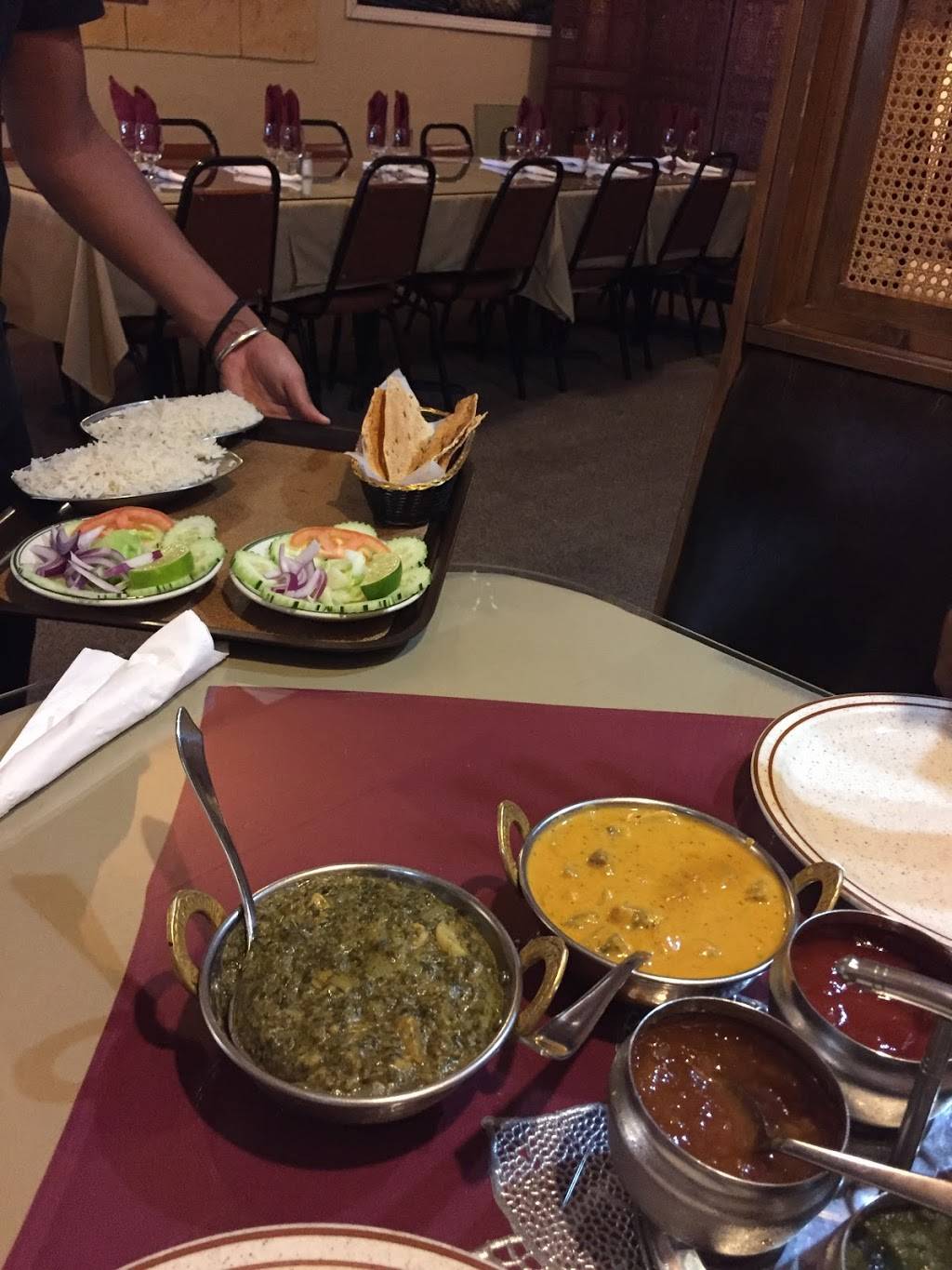 Royal Taj Fine Indian Cuisine | restaurant | 6735 N First St, Fresno, CA 93710, USA | 5594437246 OR +1 559-443-7246