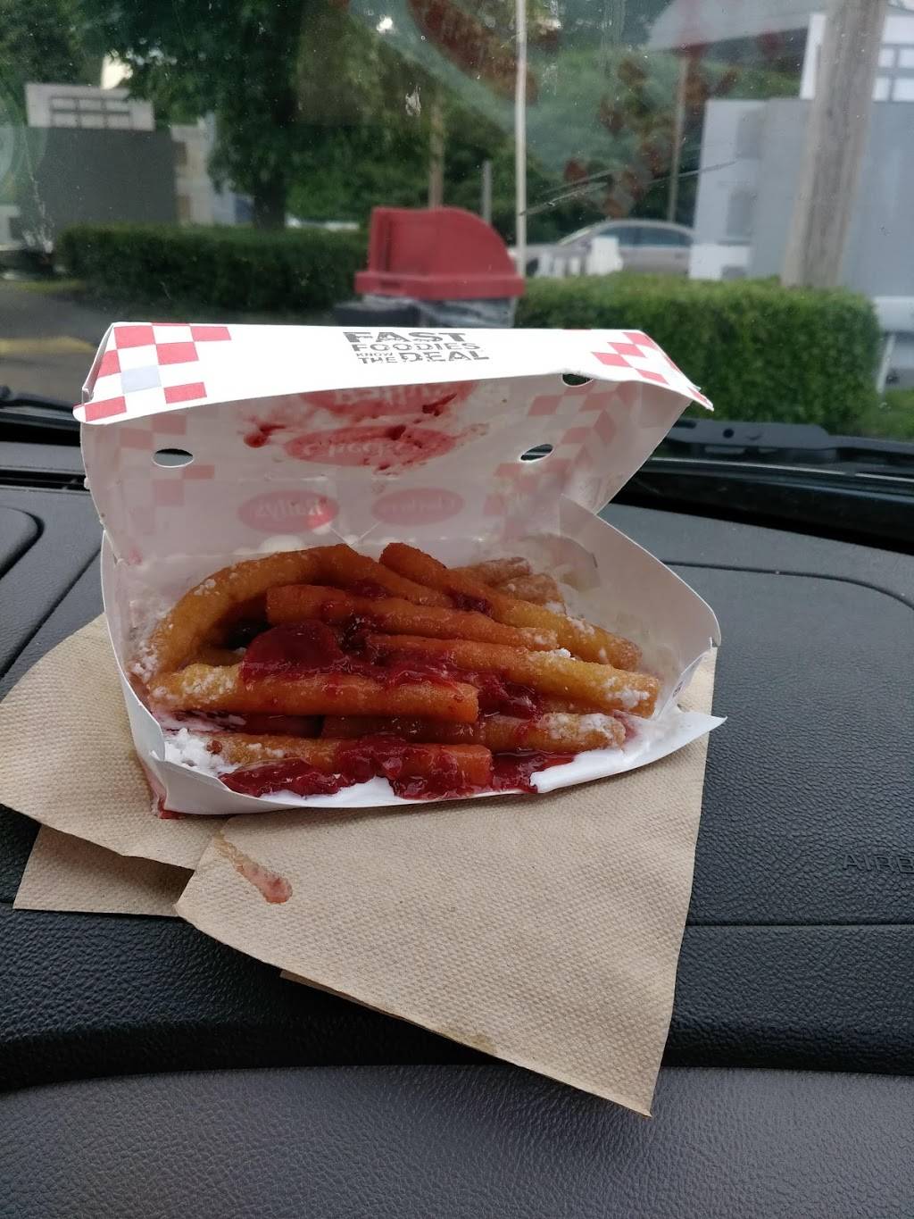 Checkers | restaurant | 844 Poplar Ave, Memphis, TN 38105, USA | 9015298446 OR +1 901-529-8446