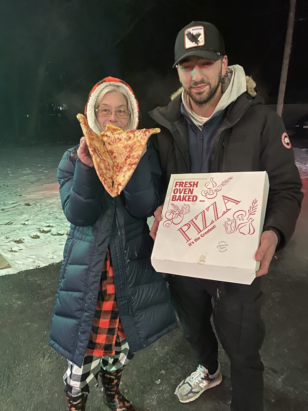 Valentines Pizzeria | restaurant | 239 E 203rd St, The Bronx, NY 10458, USA | 7186187773 OR +1 718-618-7773