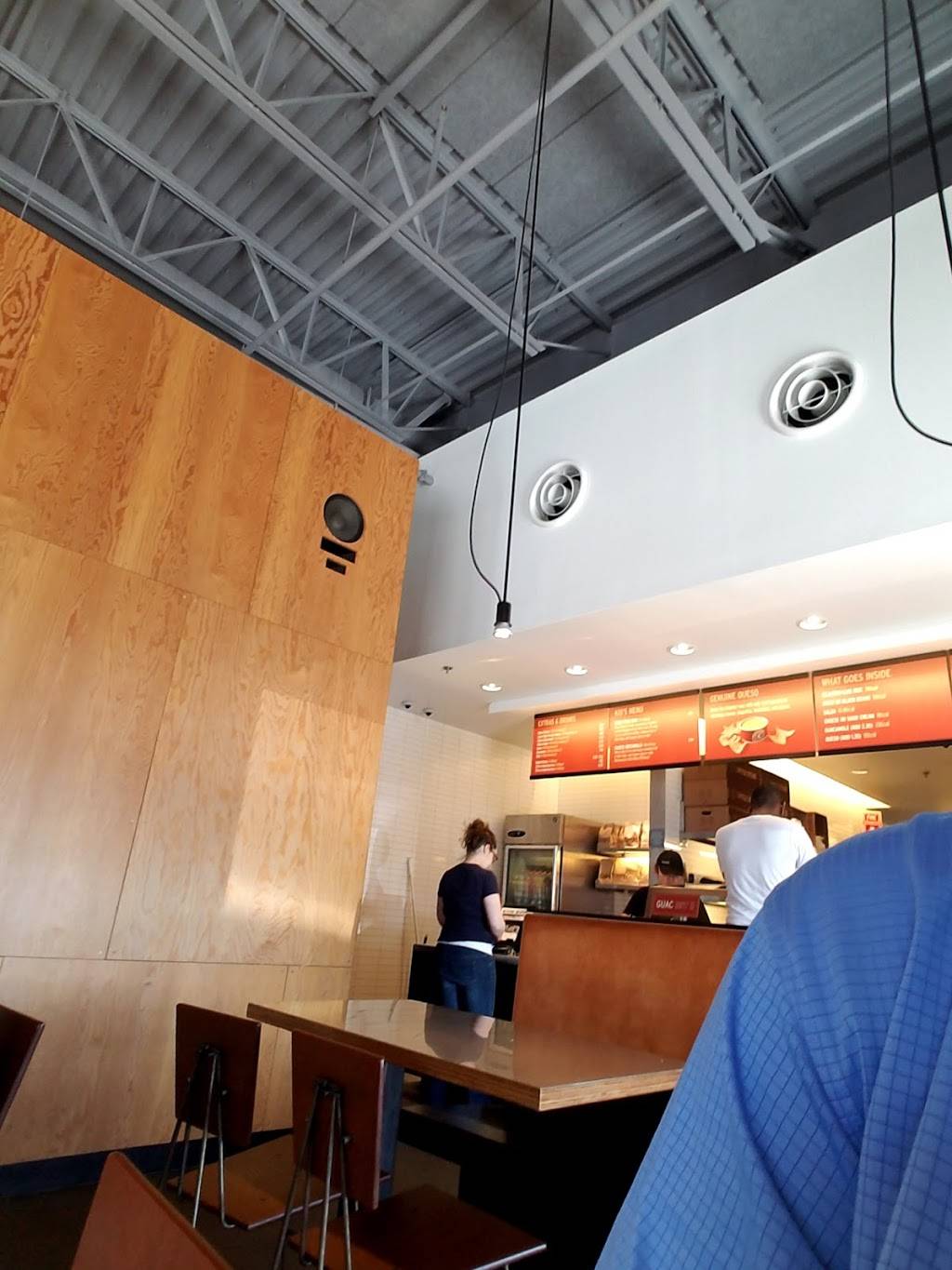 Chipotle Mexican Grill | restaurant | 217 University Ave, Westwood, MA 02090, USA | 7813290936 OR +1 781-329-0936