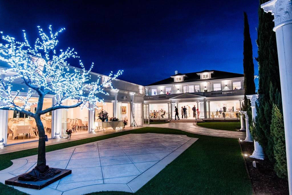 Anaheim White House | restaurant | 887 S Anaheim Blvd, Anaheim, CA 92805, USA | 7147721381 OR +1 714-772-1381