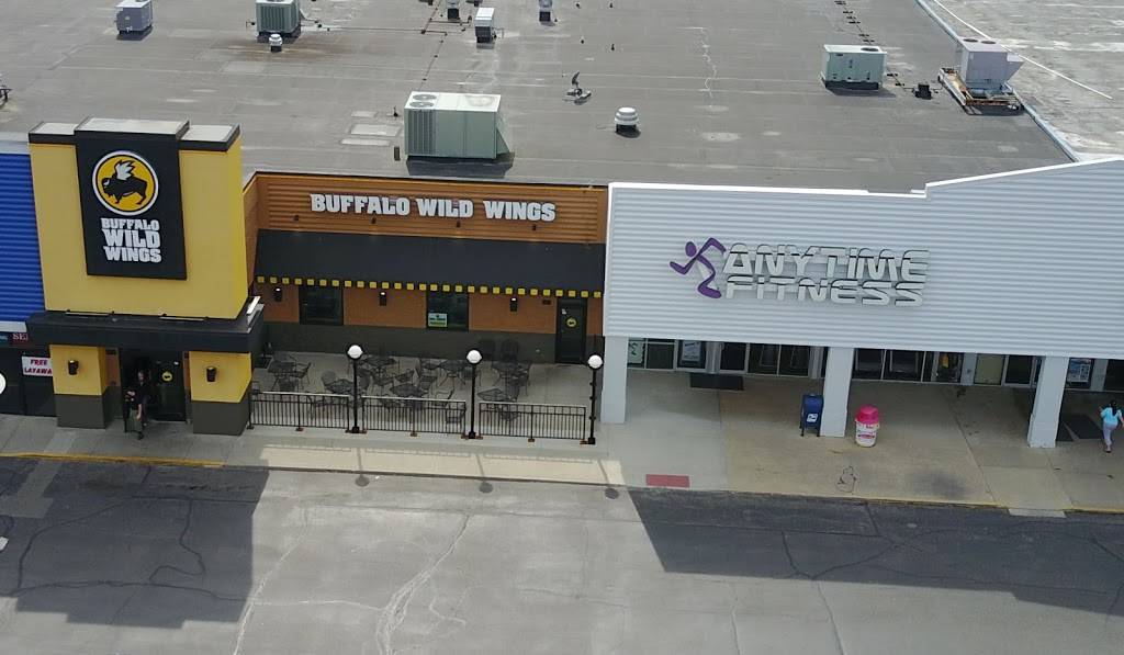 Buffalo Wild Wings | restaurant | 1715 S Memorial Dr, New Castle, IN 47362, USA | 7653882800 OR +1 765-388-2800