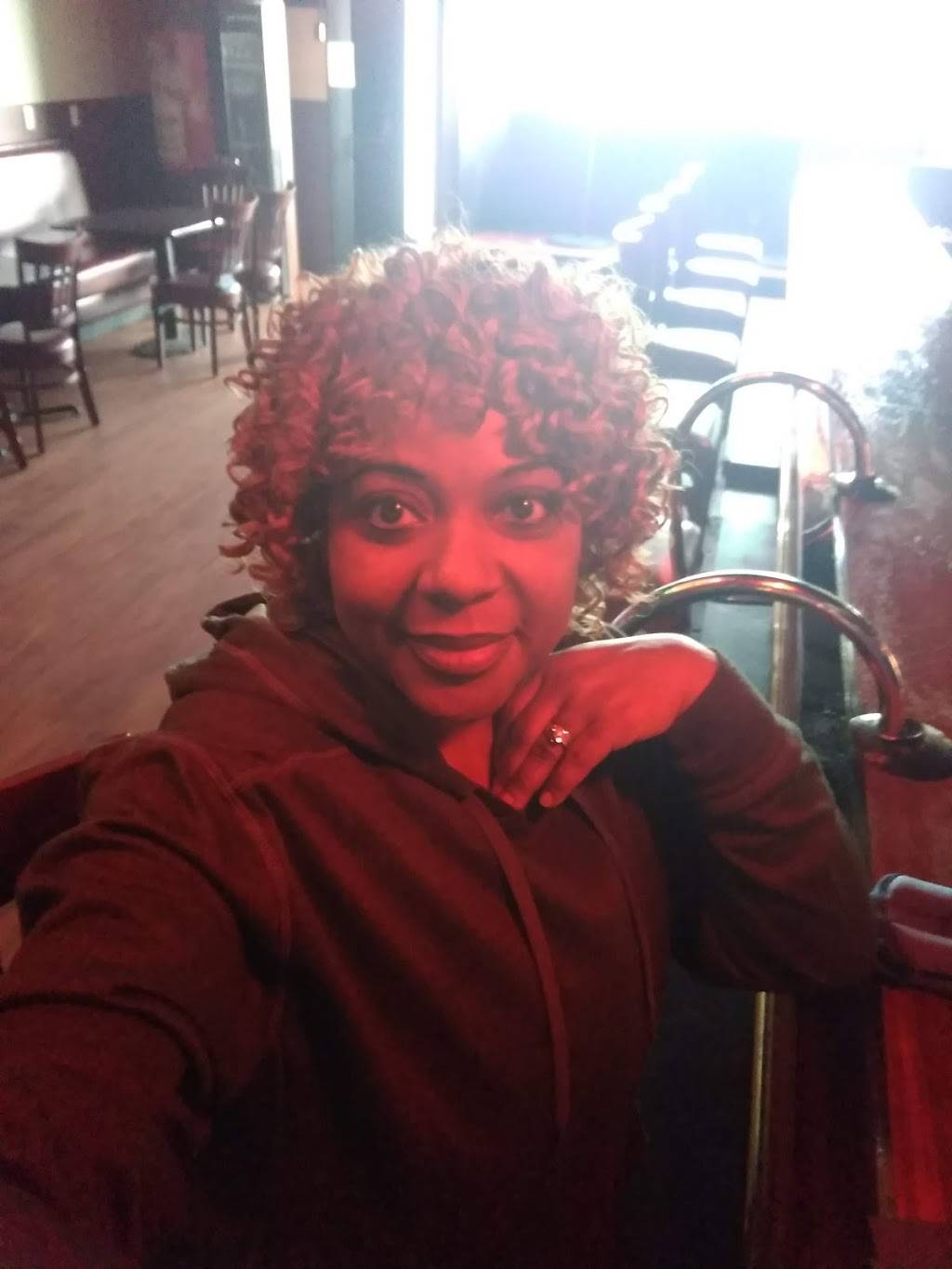 The Hideout | restaurant | 100 E Broadway Ave, Muskegon Heights, MI 49444, USA | 2317374880 OR +1 231-737-4880