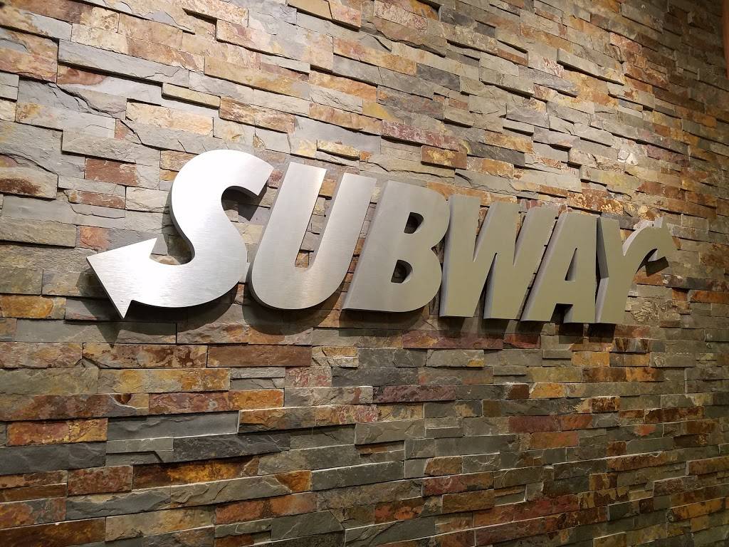 Subway Restaurants | restaurant | 1904 N Western Ave, Chicago, IL 60647, USA | 7733608478 OR +1 773-360-8478
